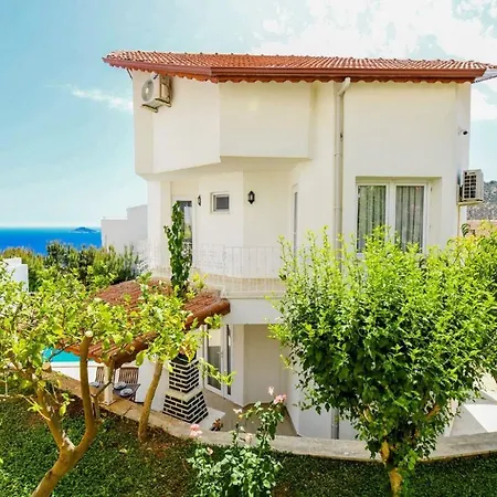 The Ultimate In An Ideal Location, 1048 Kalkan