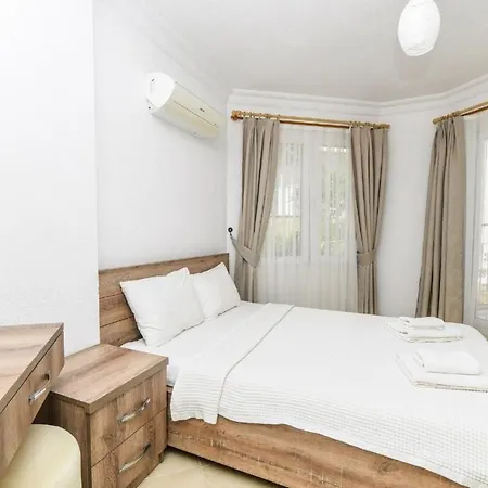 The Ultimate In An Ideal Location, 1048 Villa